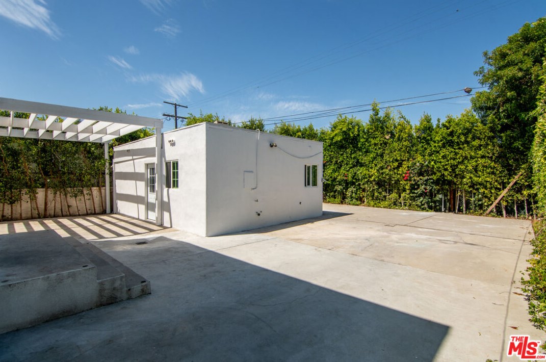 617 Detroit St, Los Angeles CA 90036-3402 exterior