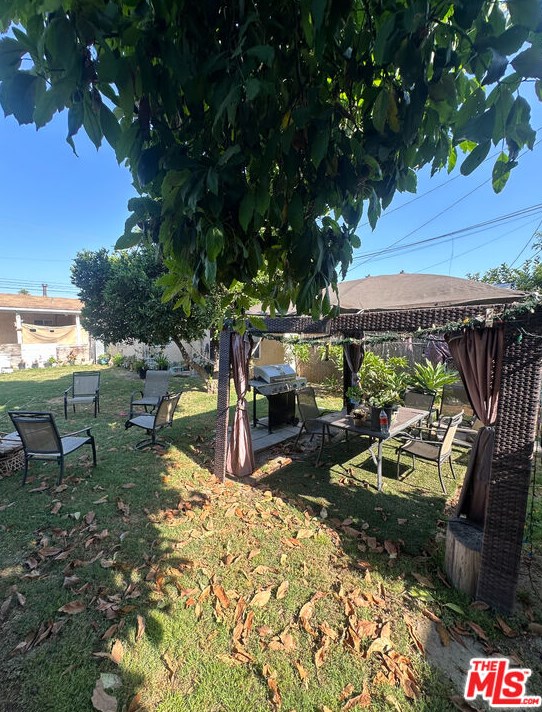 15319 Bellflower Blvd, Bellflower CA 90706-3818 exterior