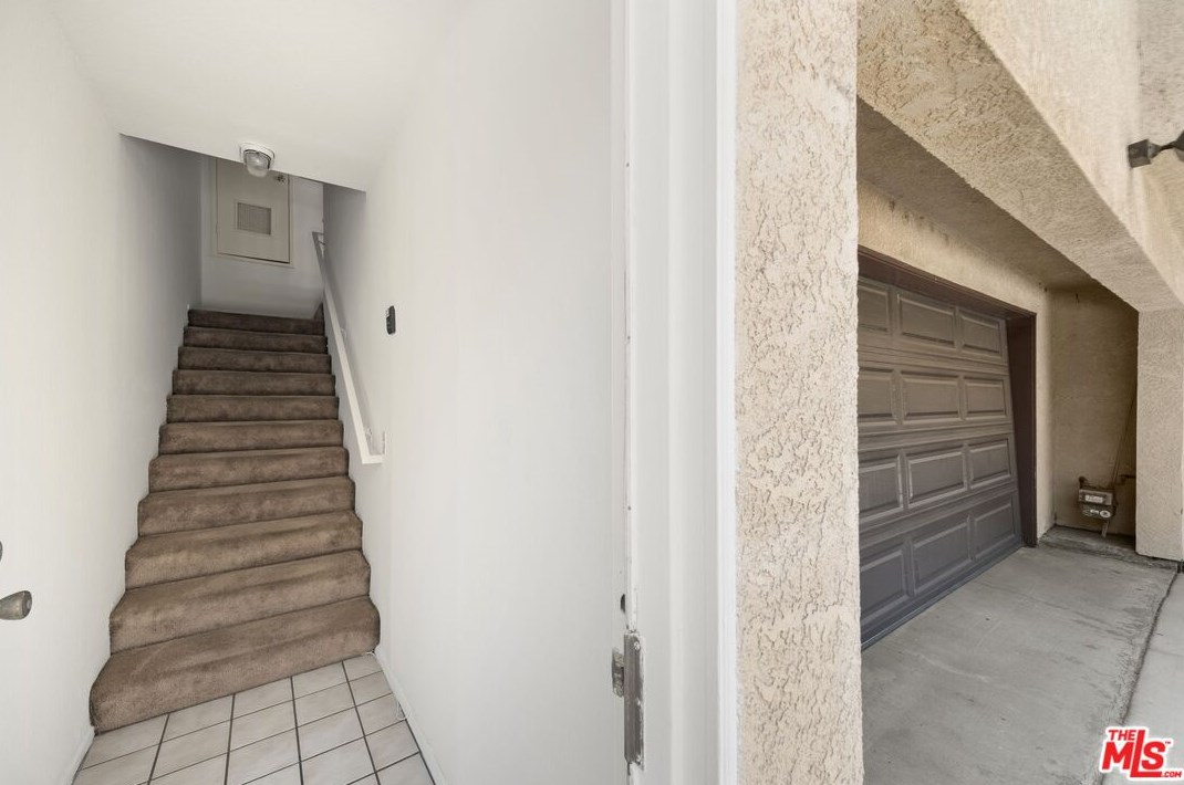 7332 Balboa Blvd, Van Nuys CA 91406-2768 exterior