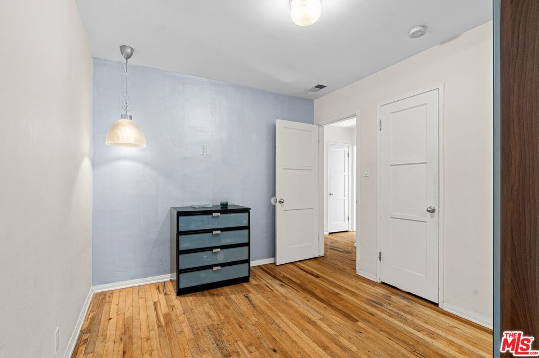 7301 82nd St, Los Angeles CA  90045-2418 exterior