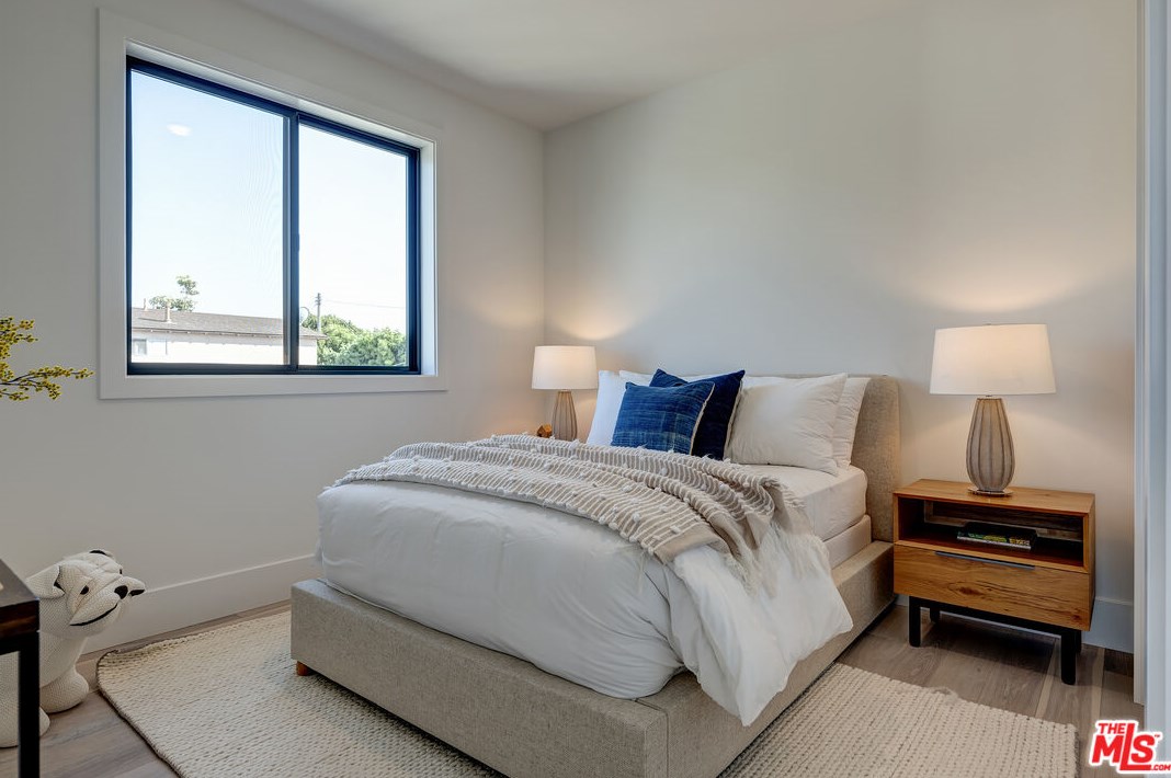 2523 Westgate Ave, Los Angeles CA  90064-2741 exterior