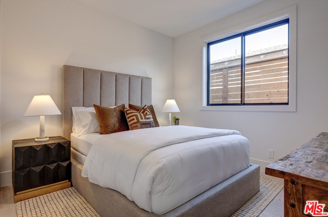 2523 Westgate Ave, Los Angeles CA  90064-2741 exterior