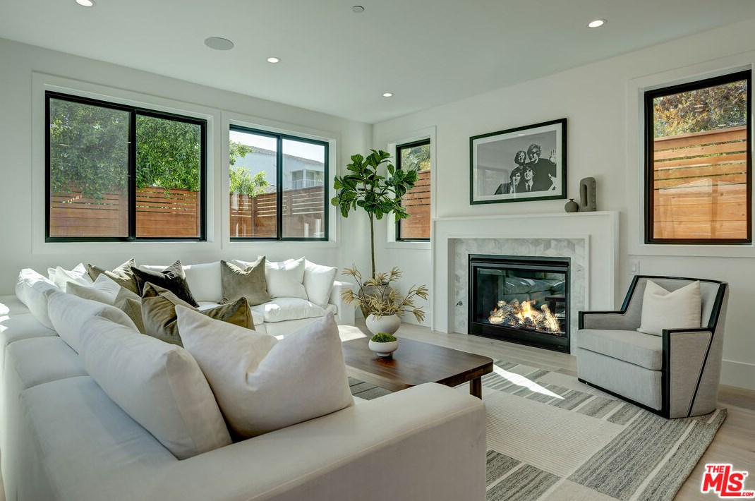 2523 Westgate Ave, Los Angeles CA  90064-2741 exterior
