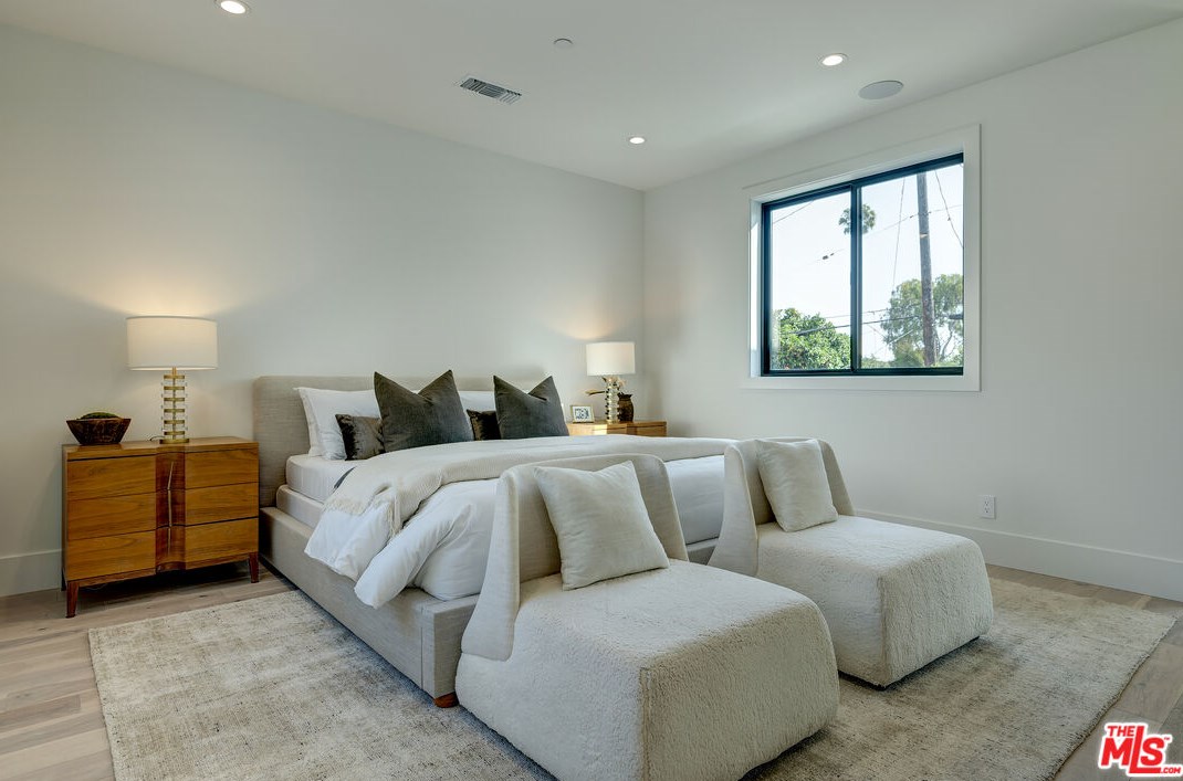 2523 Westgate Ave, Los Angeles CA  90064-2741 exterior