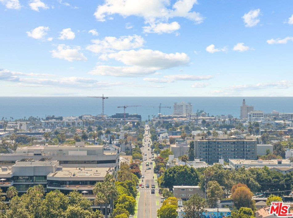 1425 Stanford St, Santa Monica CA  90404-3154 exterior