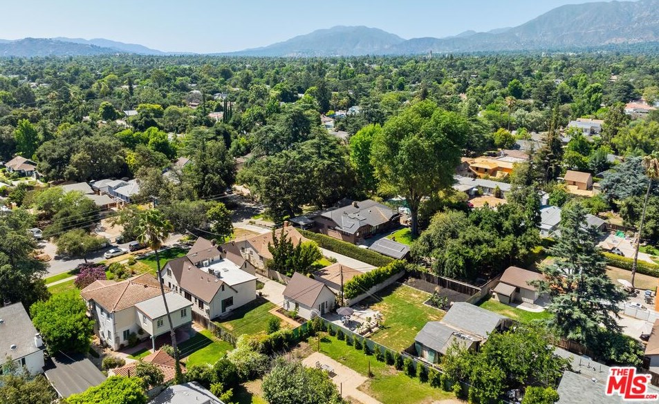 964 Holliston Ave, Pasadena CA  91104-3012 exterior