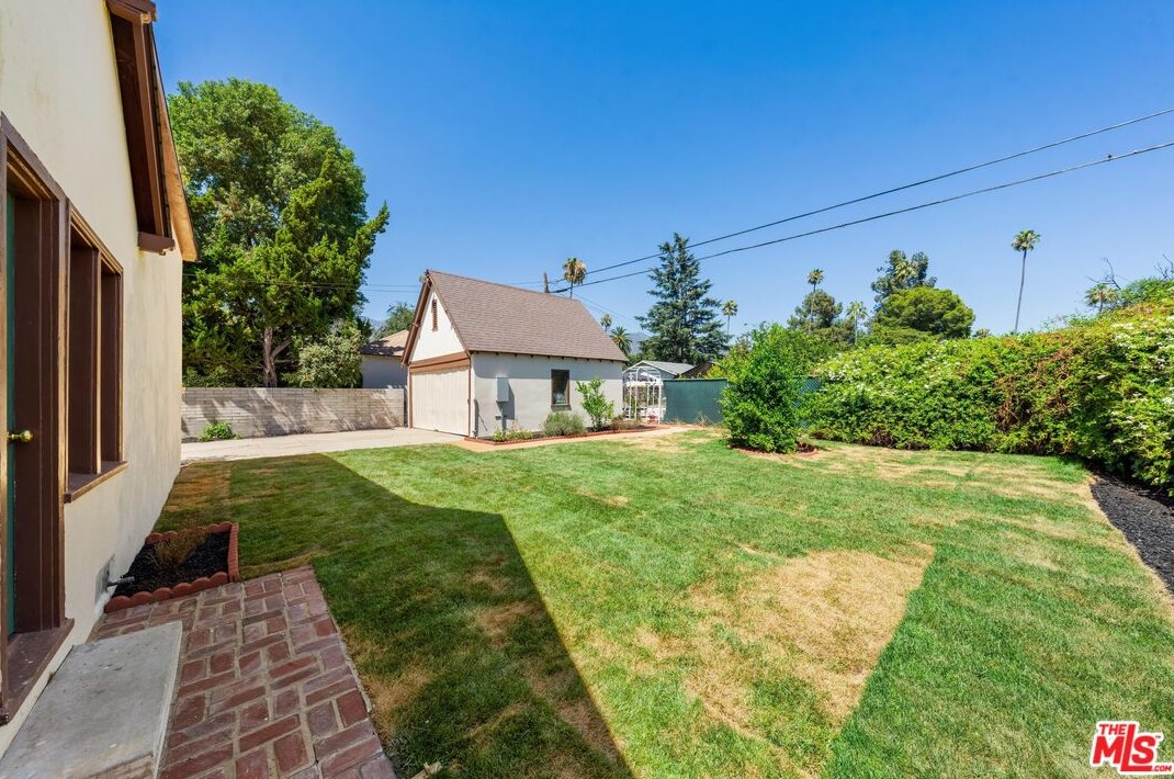 964 Holliston Ave, Pasadena CA  91104-3012 exterior