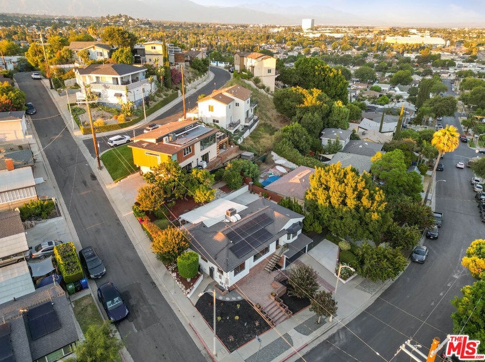 5109 Chester St, Los Angeles CA  90032-3020 exterior