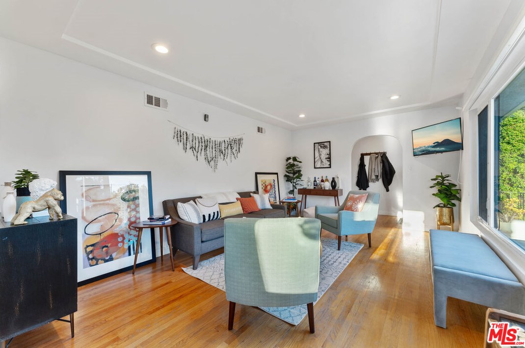 5109 Chester St, Los Angeles CA  90032-3020 exterior