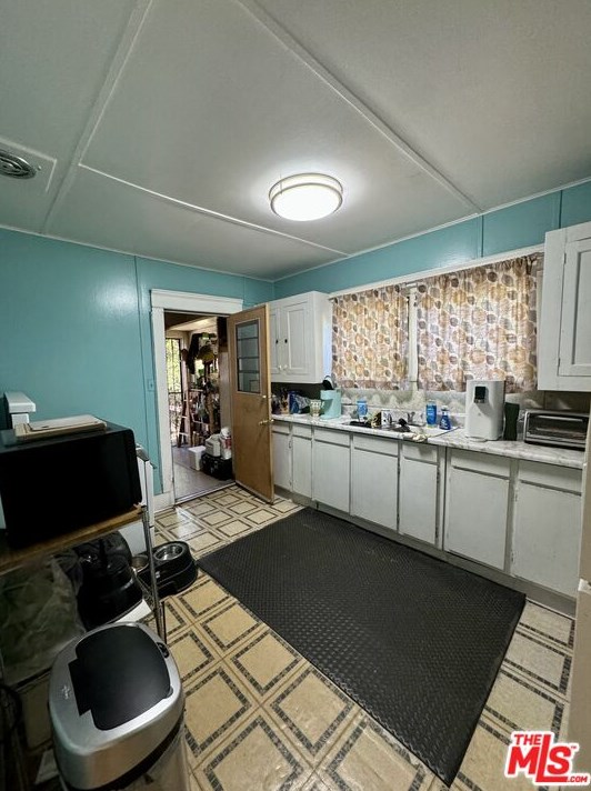217 Park View St, Los Angeles CA  90057-2011 exterior