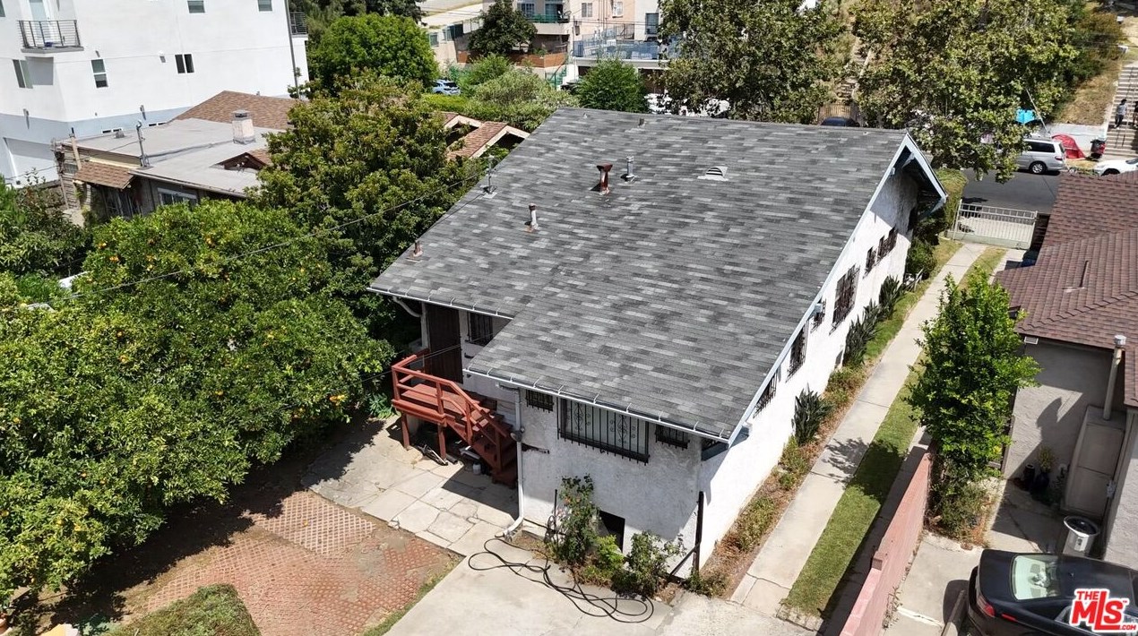 217 Park View St, Los Angeles CA  90057-2011 exterior