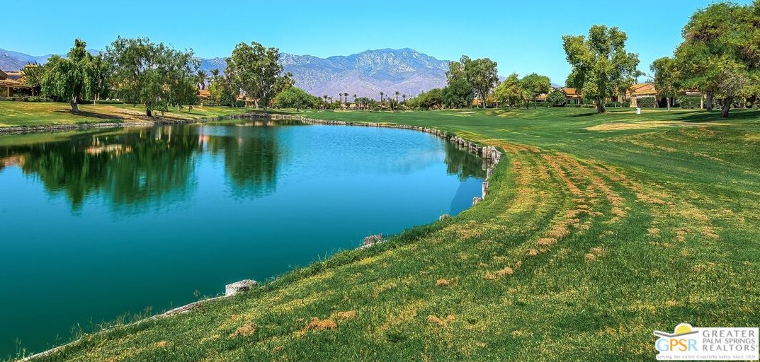 13 La Costa Dr, Rancho Mirage CA  92270-1614 exterior