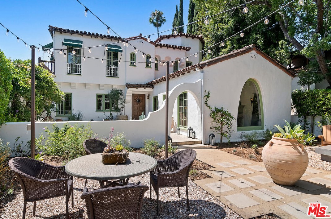 5050 Los Feliz Blvd, Los Angeles CA  90027-1741 exterior