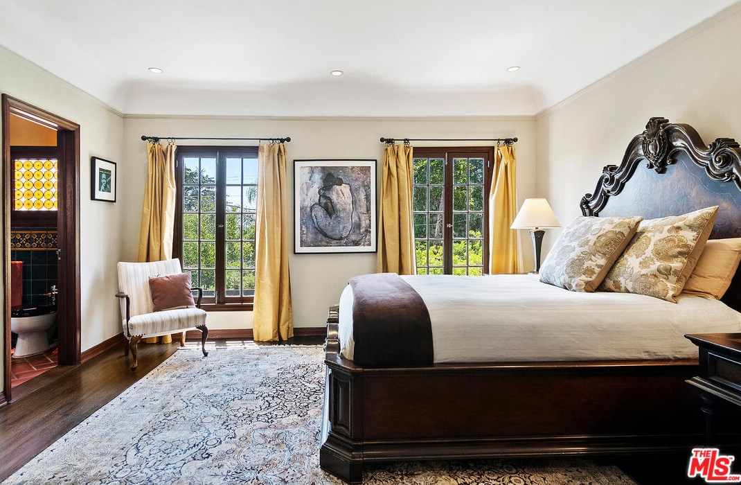 5050 Los Feliz Blvd, Los Angeles CA  90027-1741 exterior