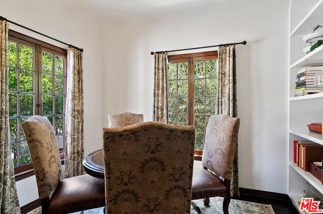 5050 Los Feliz Blvd, Los Angeles CA  90027-1741 exterior