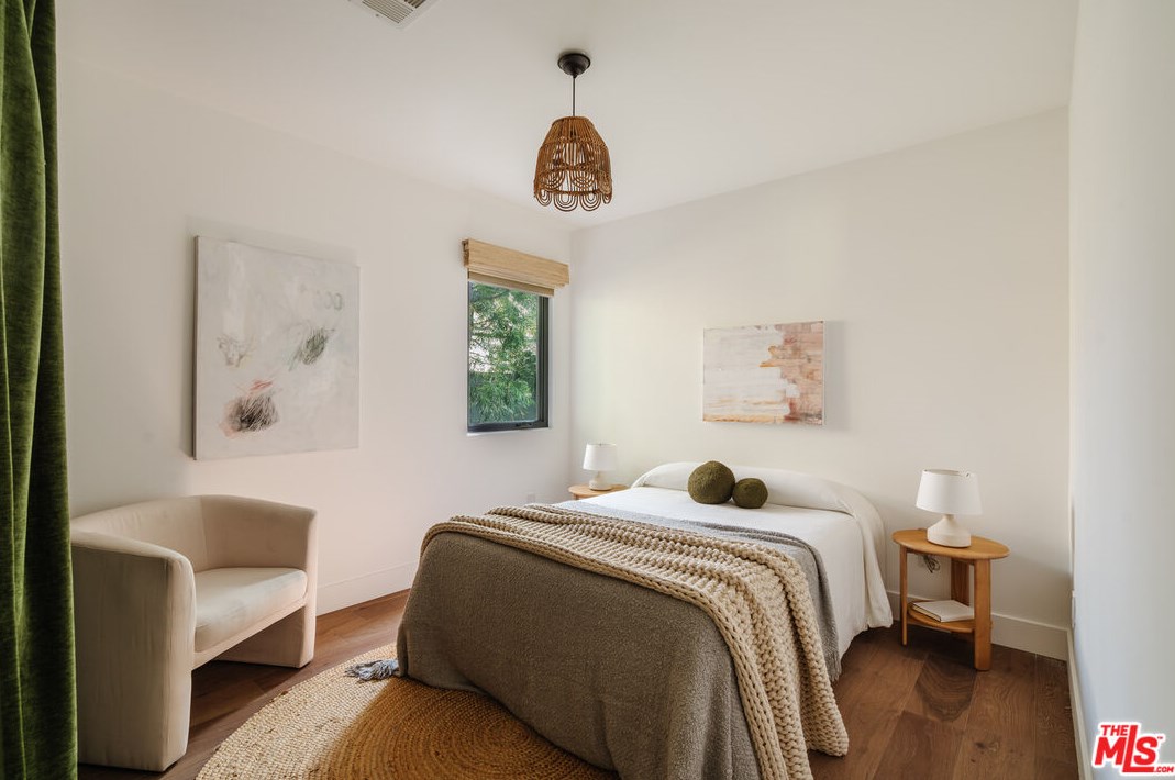 12514 Gilmore Ave, Los Angeles CA  90066-6427 exterior