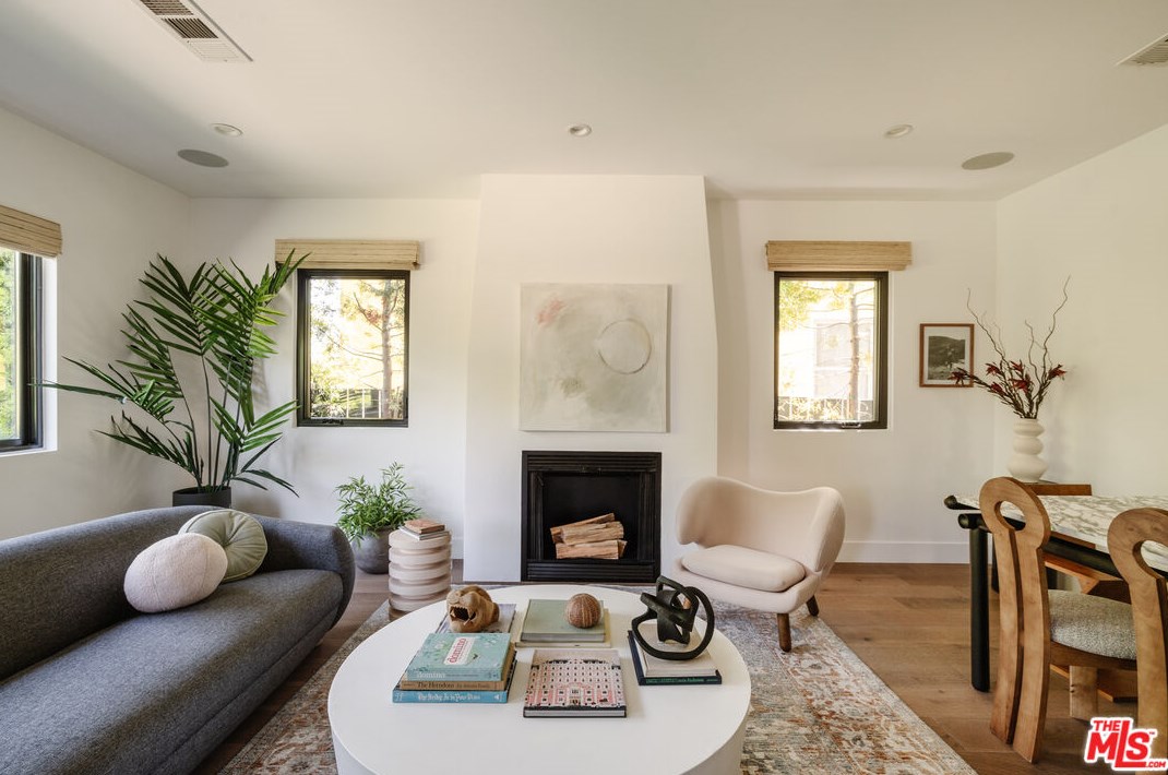 12514 Gilmore Ave, Los Angeles CA  90066-6427 exterior
