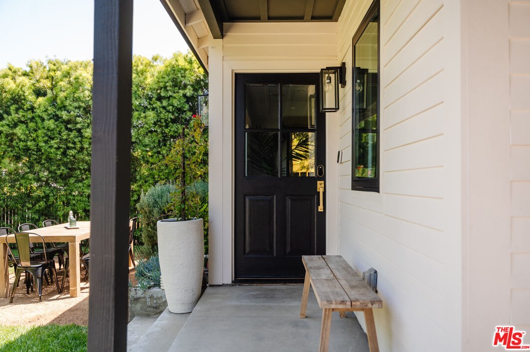 12514 Gilmore Ave, Los Angeles CA  90066-6427 exterior