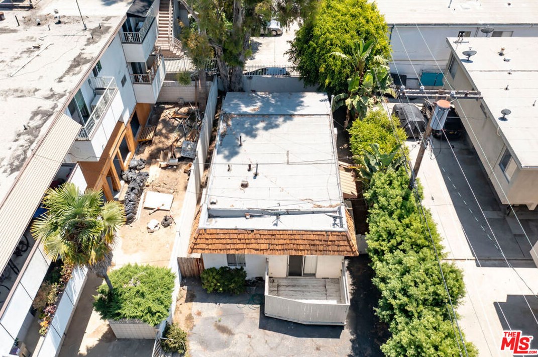 11408 Ohio Ave, Los Angeles CA  90025-2314 exterior