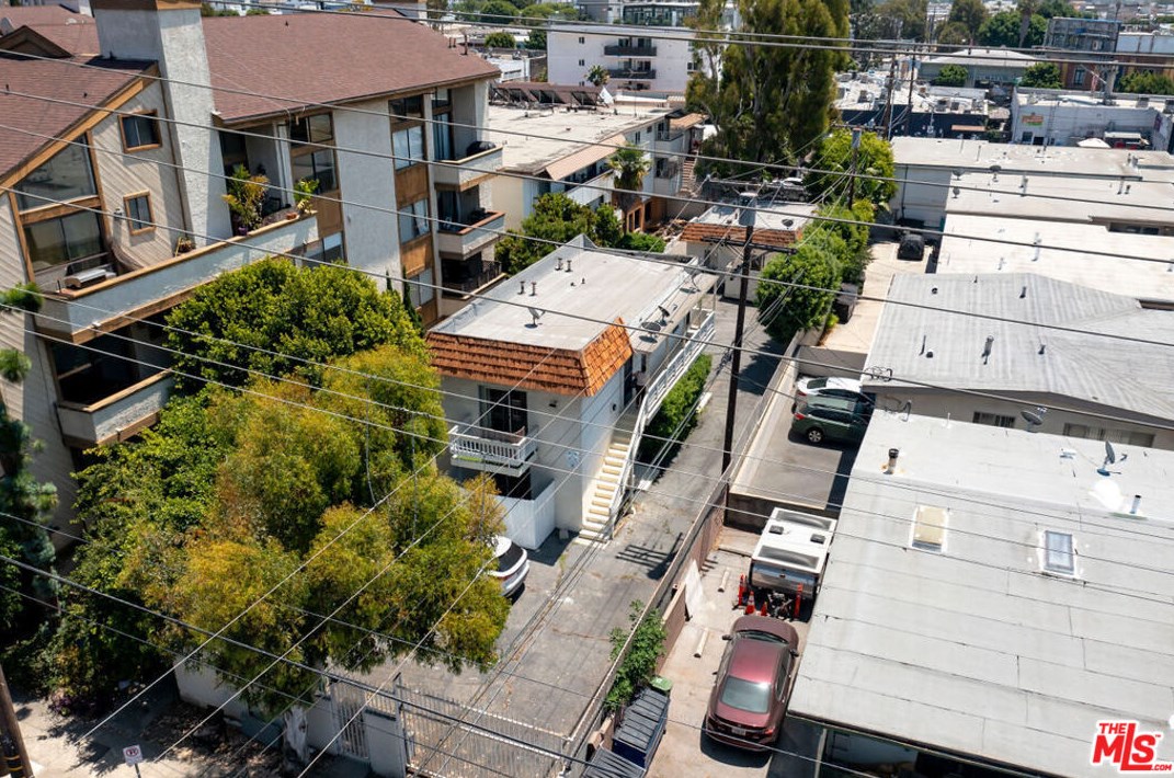 11408 Ohio Ave, Los Angeles CA  90025-2314 exterior