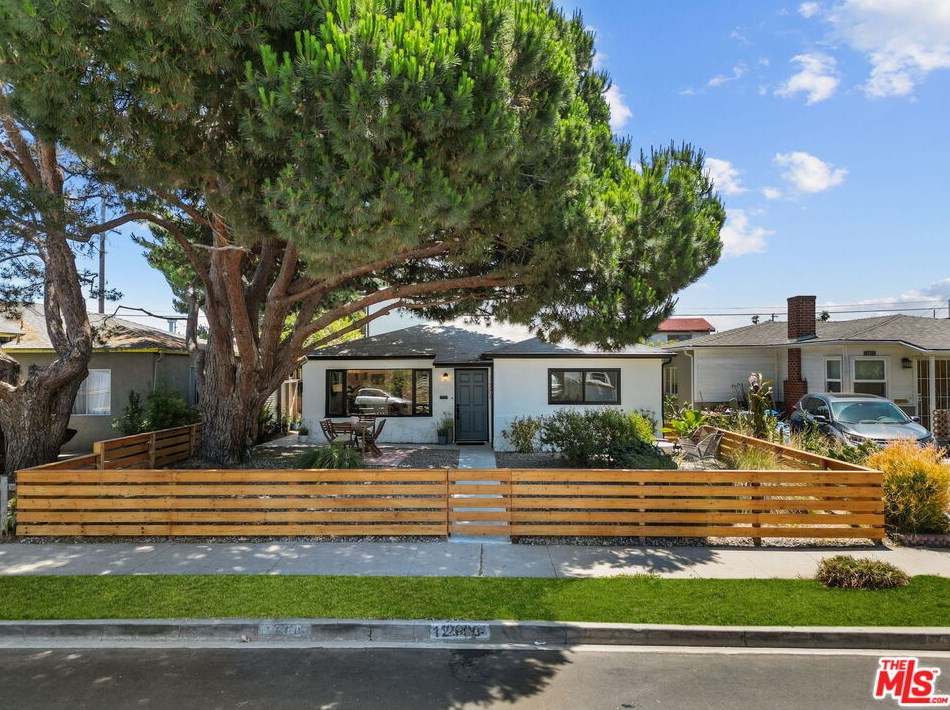 12608 Gilmore Ave, Los Angeles CA  90066-6429 exterior