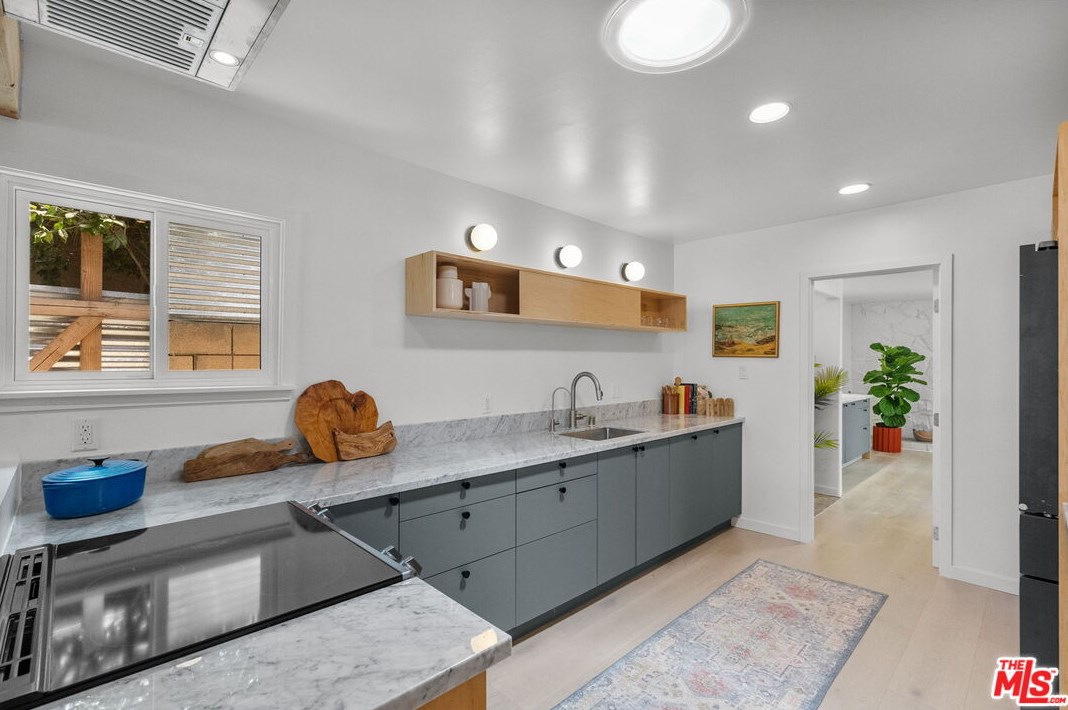 12608 Gilmore Ave, Los Angeles CA  90066-6429 exterior