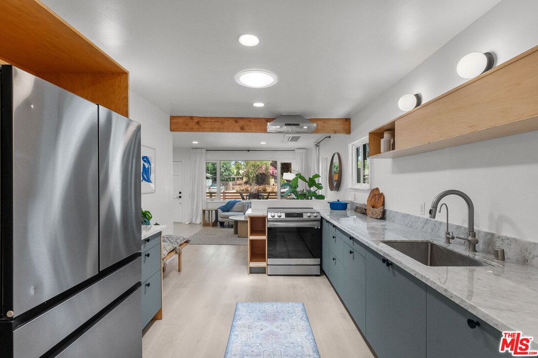 12608 Gilmore Ave, Los Angeles CA  90066-6429 exterior