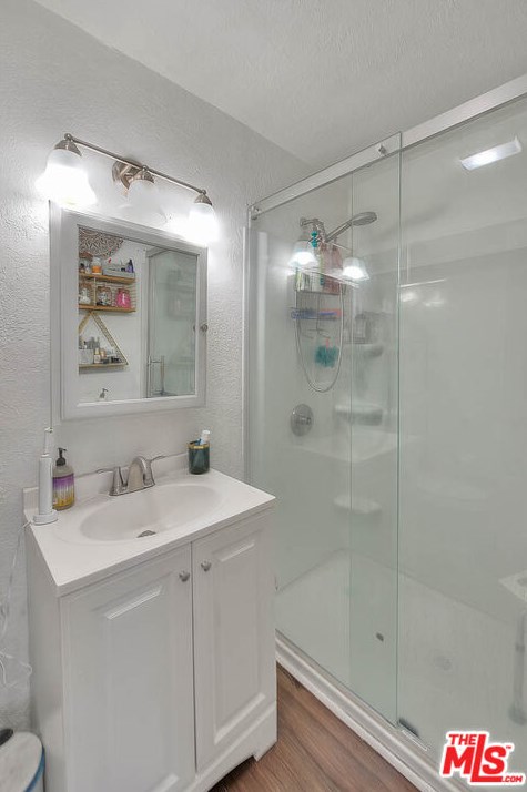 438 84th Pl, Los Angeles CA  90003-3106 exterior