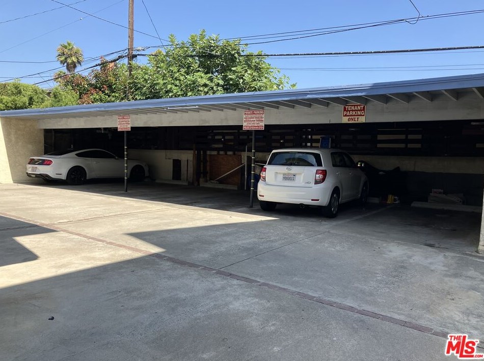 12442 Pacific Ave, Los Angeles CA  90066-4436 exterior