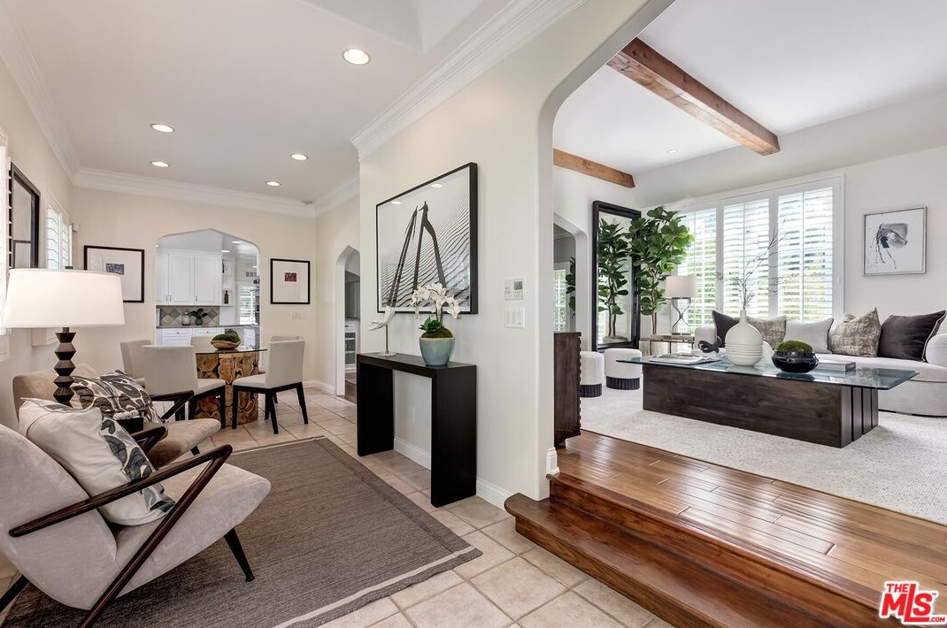 1410 Woodruff Ave, Los Angeles CA  90024-5106 exterior