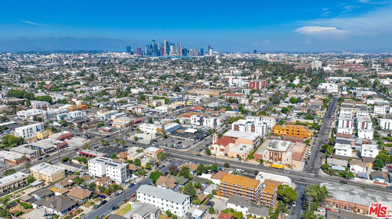 1408 35th St, Los Angeles CA  90007-3441 exterior