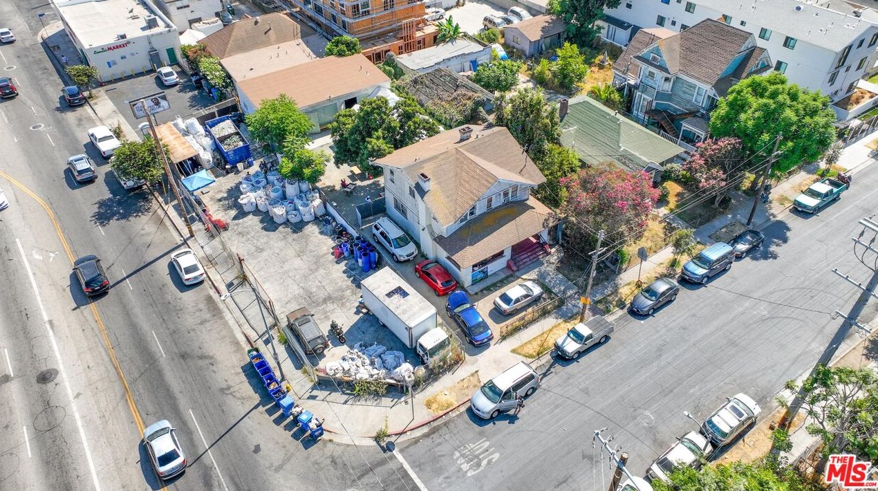 1408 35th St, Los Angeles CA  90018-3929 exterior