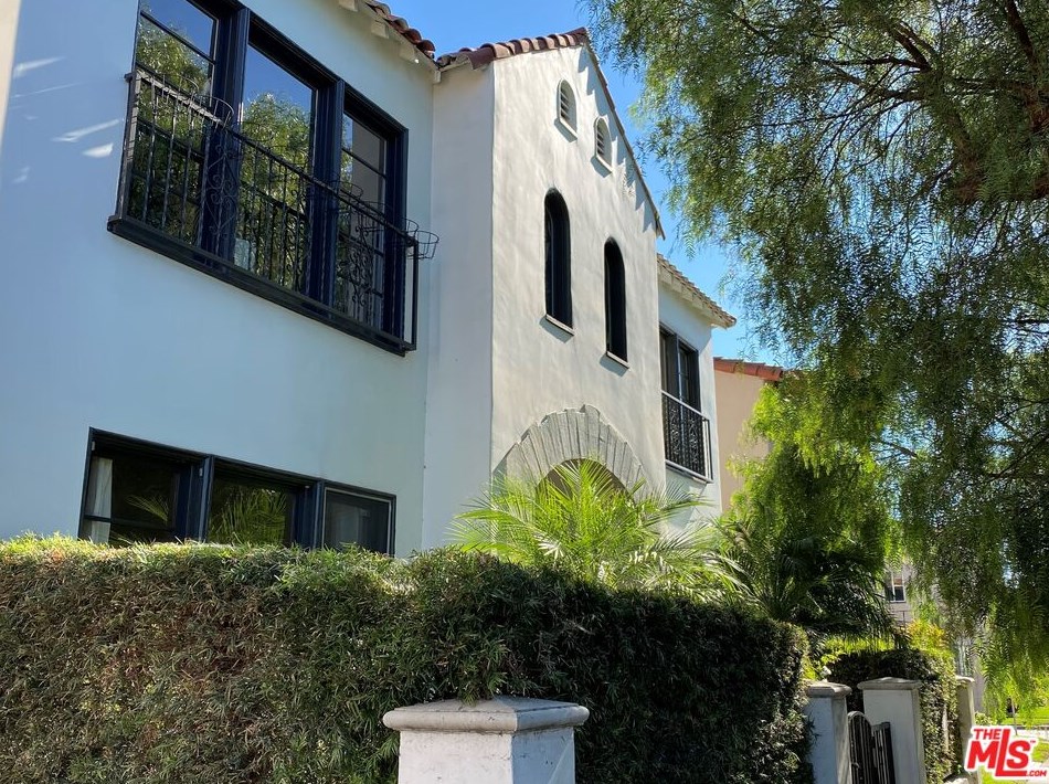 506 Spaulding Ave, Los Angeles CA  90036-1842 exterior