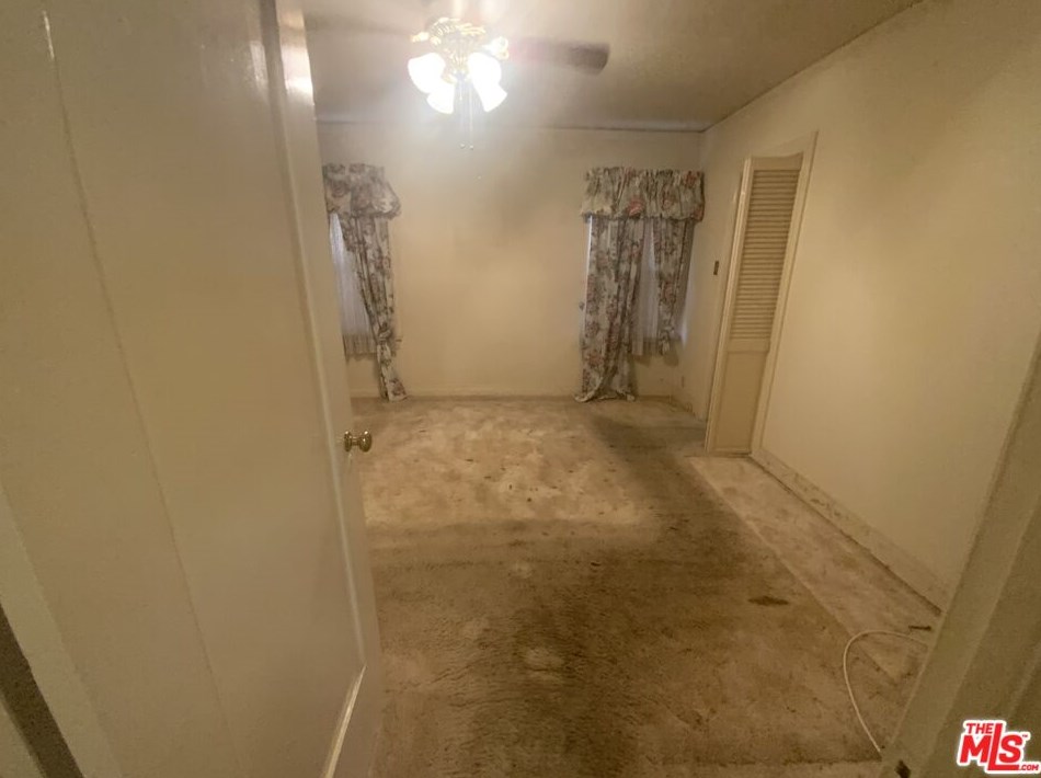 2952 Bronson Ave, Los Angeles CA  90018-2836 exterior