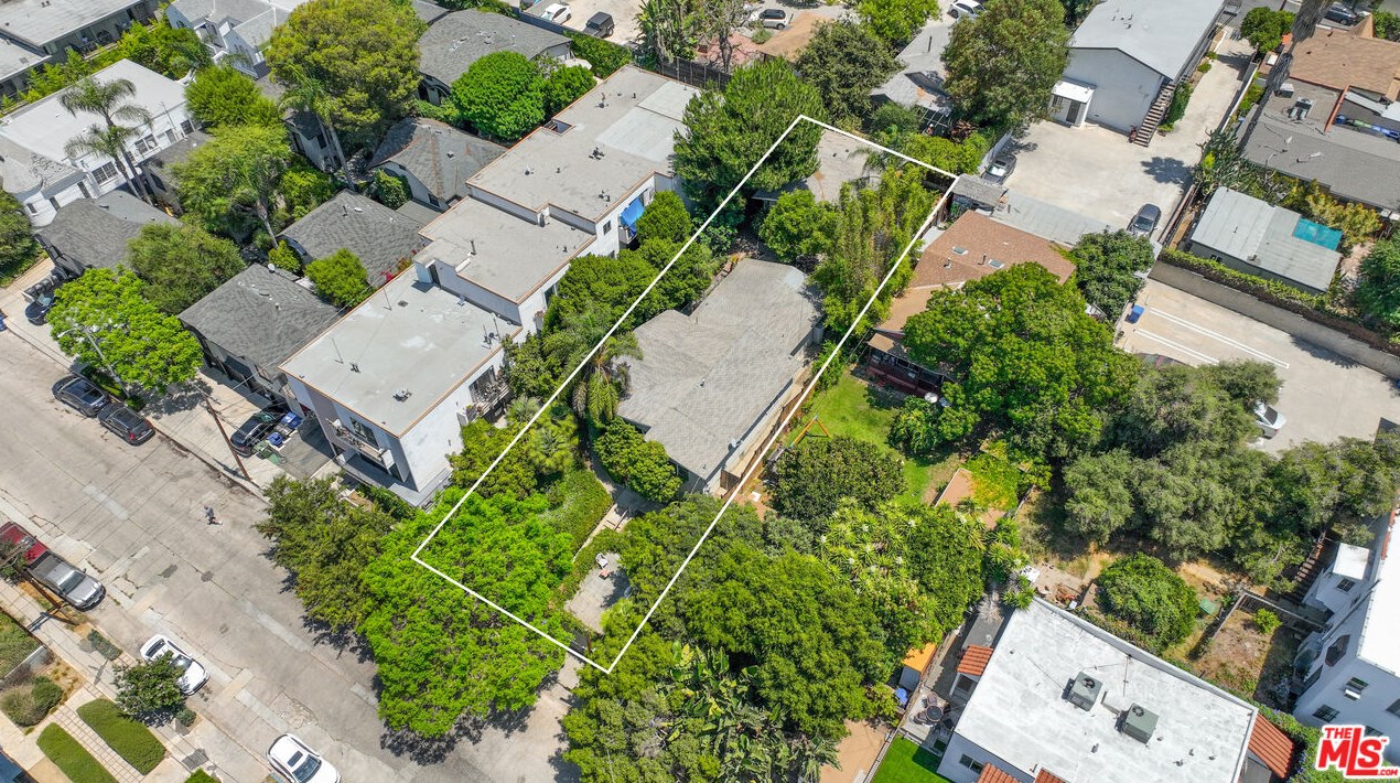 622 Maltman Ave, Los Angeles CA  90026-3519 exterior