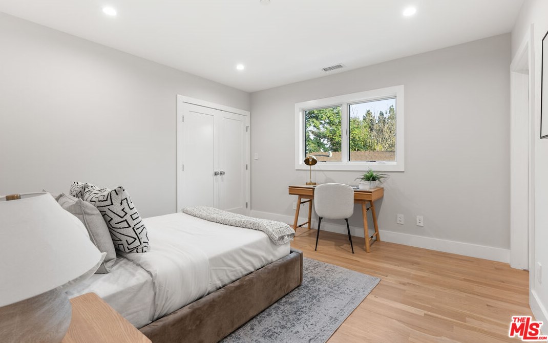 724 Ogden Dr, Los Angeles CA  90046-7306 exterior