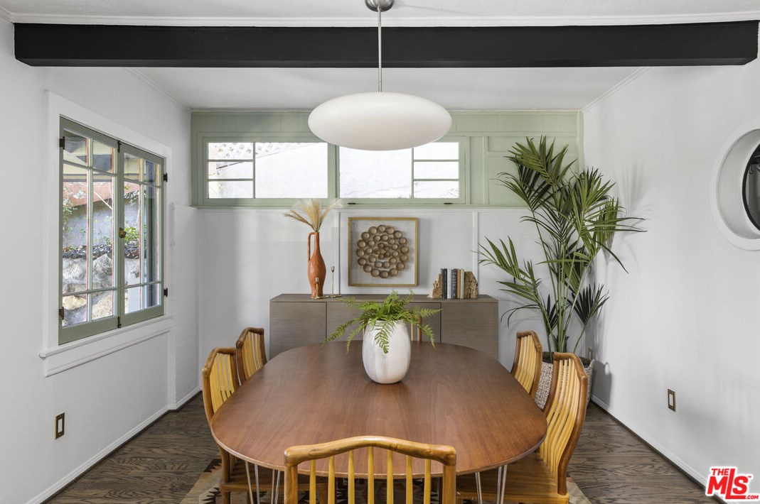 631 Pheasant Dr, Los Angeles CA  90065-4005 exterior