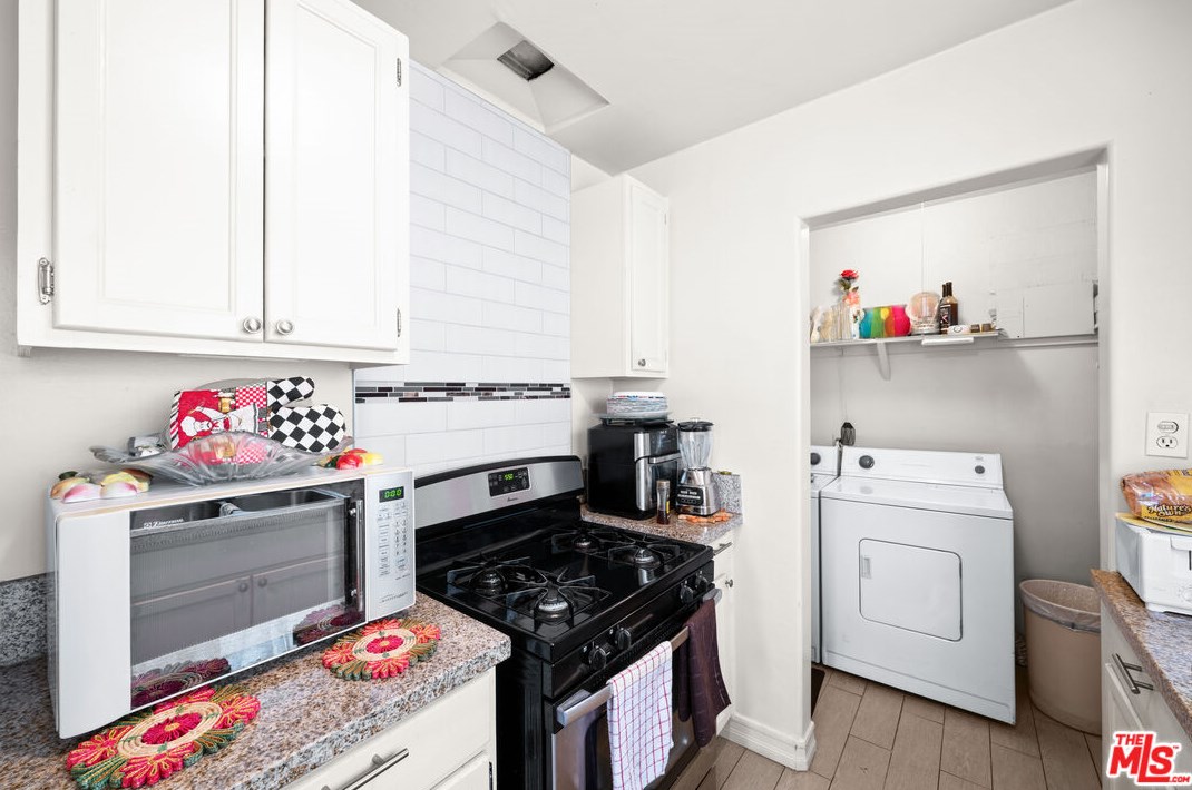 1743 70th St, Los Angeles CA  90001-2517 exterior