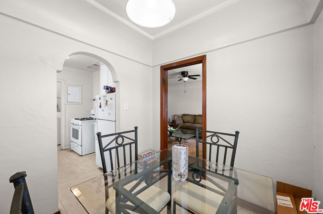 1743 70th St, Los Angeles CA  90001-2517 exterior