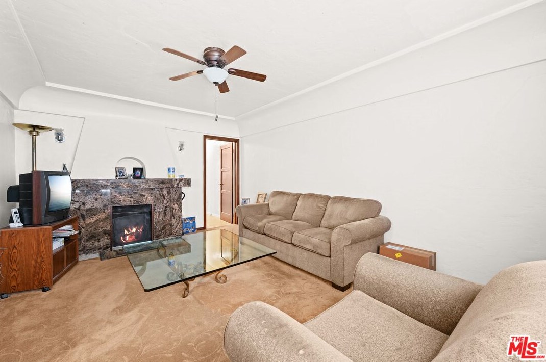 1743 70th St, Los Angeles CA  90001-2517 exterior