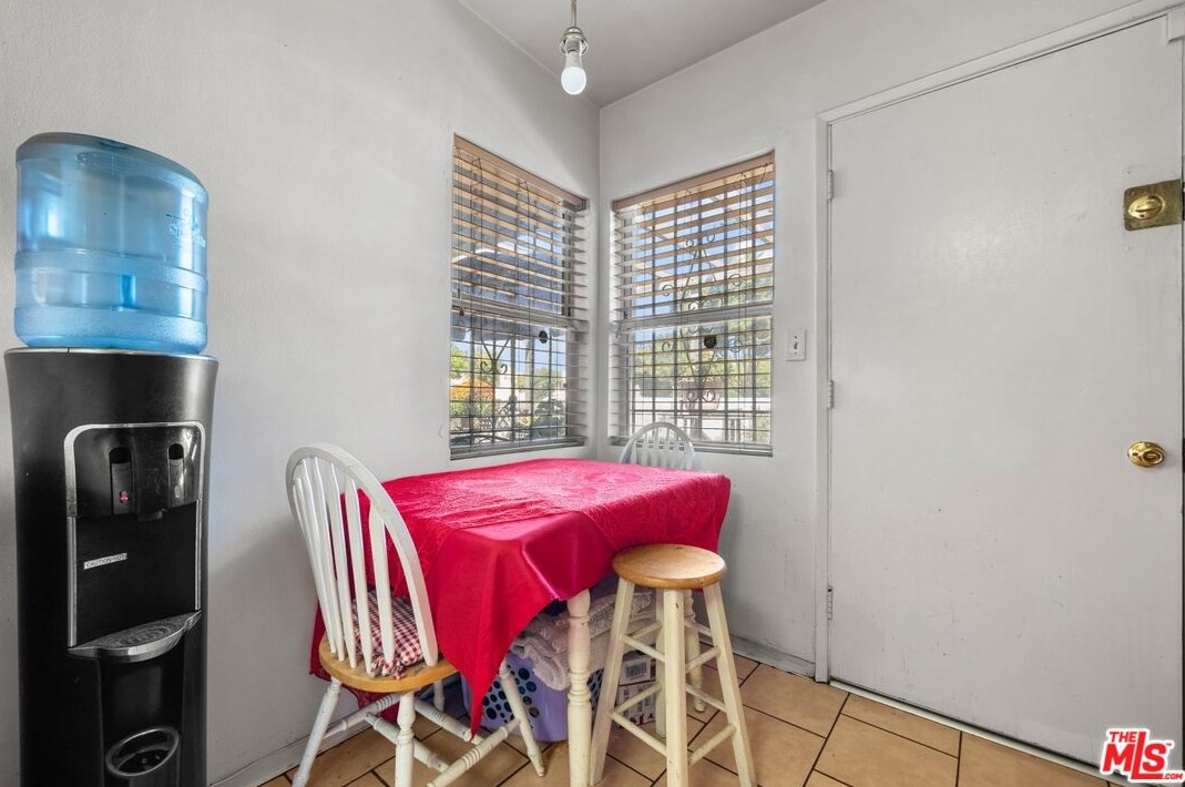 1479 101st St, Los Angeles CA  90002-2836 exterior