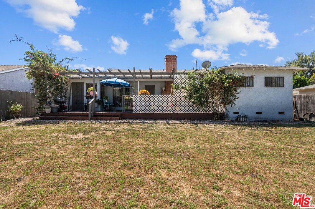 1479 101st St, Los Angeles CA  90002-2836 exterior