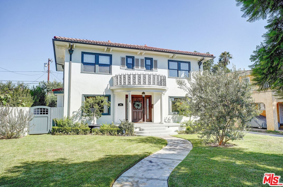 1944 Virginia Rd, Los Angeles CA  90016-3629 exterior