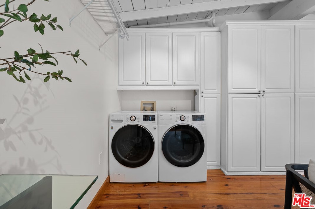 11423 Biona Dr, Los Angeles CA 90066-3307 exterior