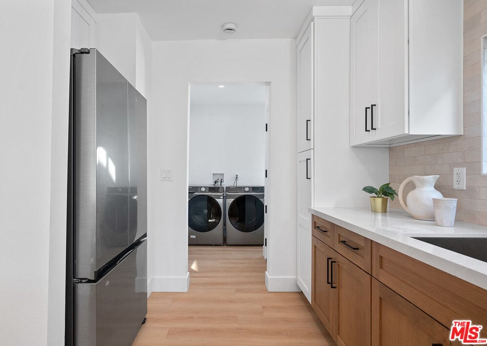 2758 Redondo Blvd, Los Angeles CA  90016-3468 exterior