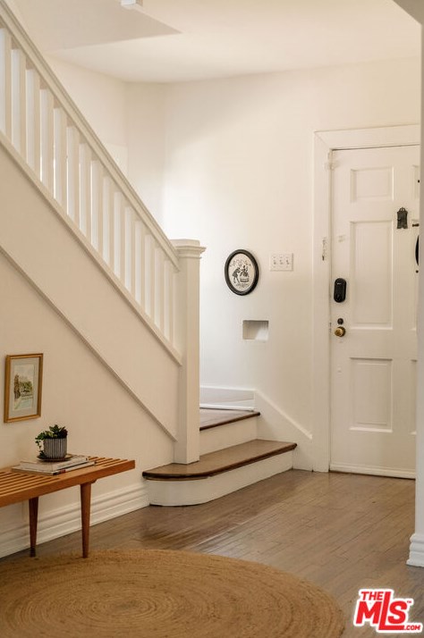 3311 Larissa Dr, Los Angeles CA  90026-6253 exterior