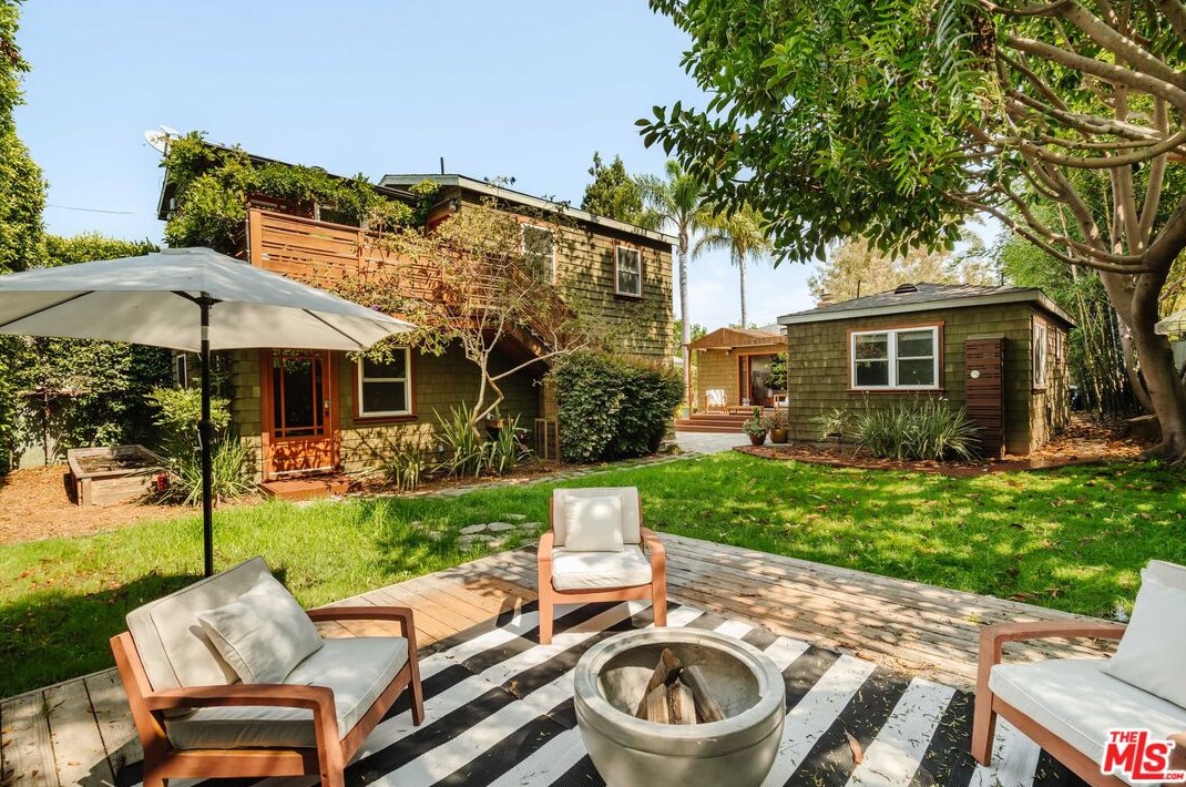 3949 Redwood Ave, Los Angeles CA 90066-5102 exterior