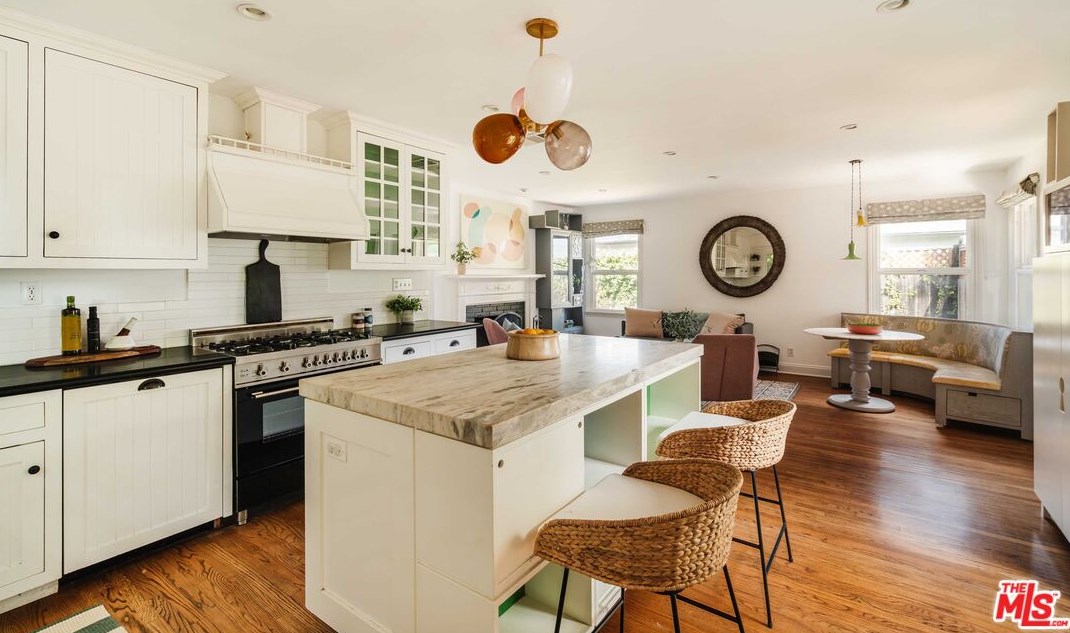 3949 Redwood Ave, Los Angeles CA 90066-5102 exterior