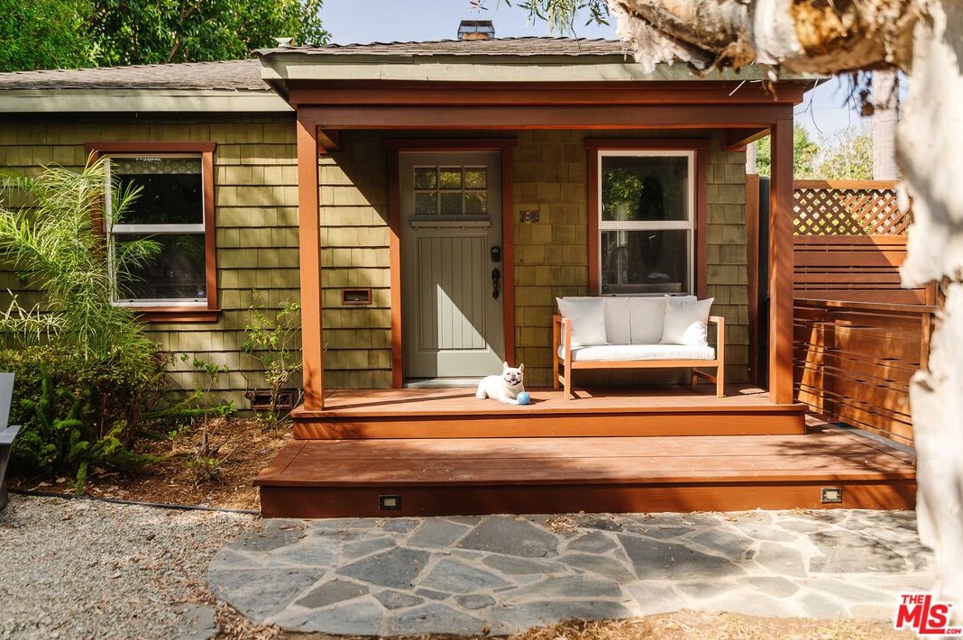 3949 Redwood Ave, Los Angeles CA 90066-5102 exterior