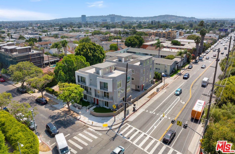 8926 Sawyer St, Los Angeles CA  90035-4140 exterior